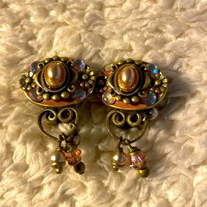 Clip on earrings with stones
